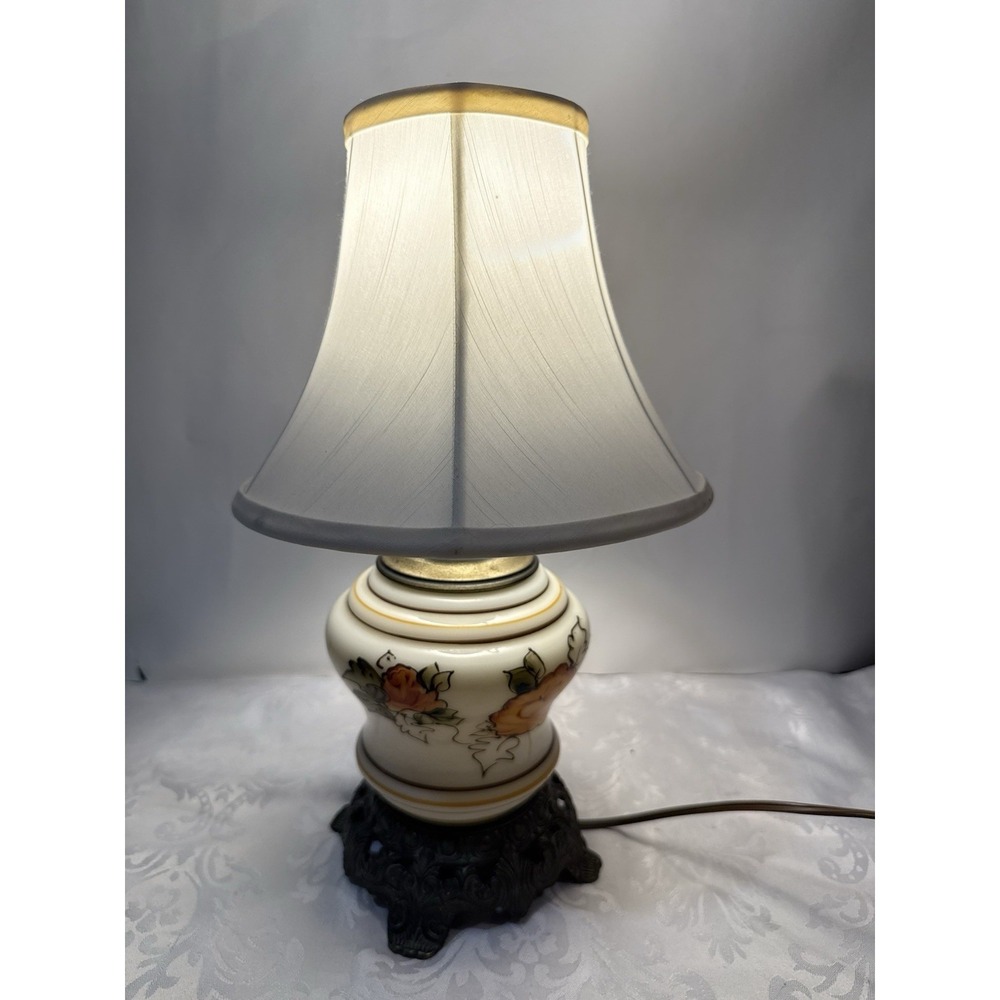Vtg Quoizel Hurricane Lamp, "GWTW" Lighting, Floral hand-painted milk glass
